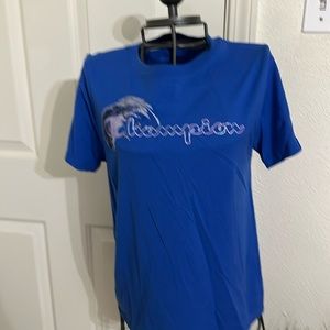 Champion t shirt. Small size and blue color